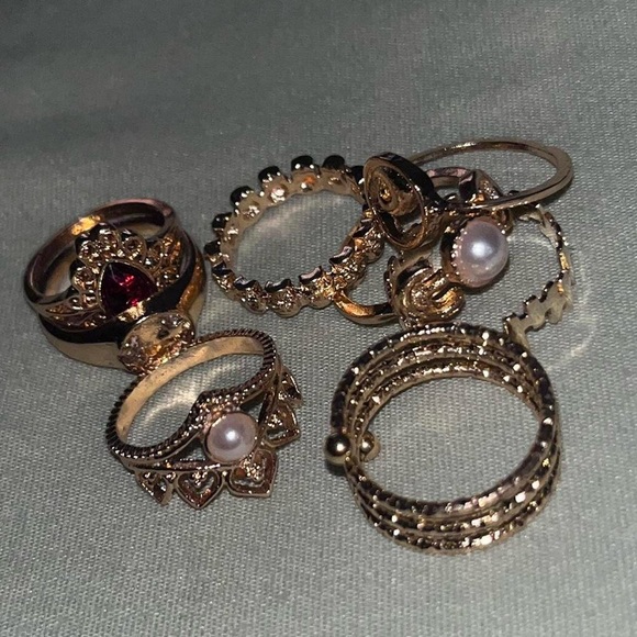 faux gold rings pack of 9 - Picture 1 of 5